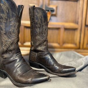 Lucchese Brown Leather 1883 Women’s boot. Vintage, 1990’s.